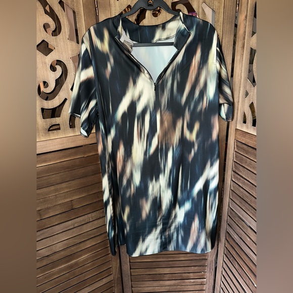 H & M Chic Abstract Print Dress- Size M - Picture 10 of 16